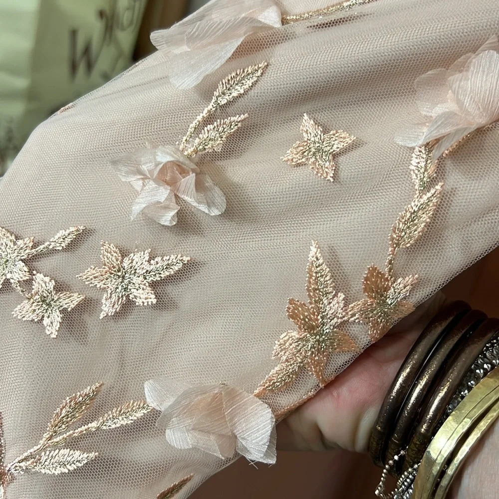 Marchesa Note V-Neck 3D Flora Dress in Soft Pink Size 6 - Picture 6 of 13